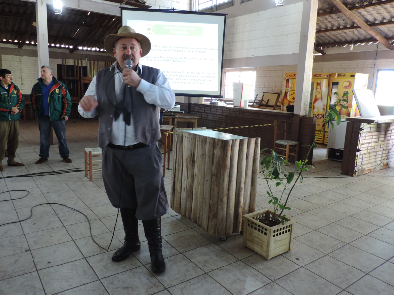 Escola de Chimarrão marca presença em Porto Xavier